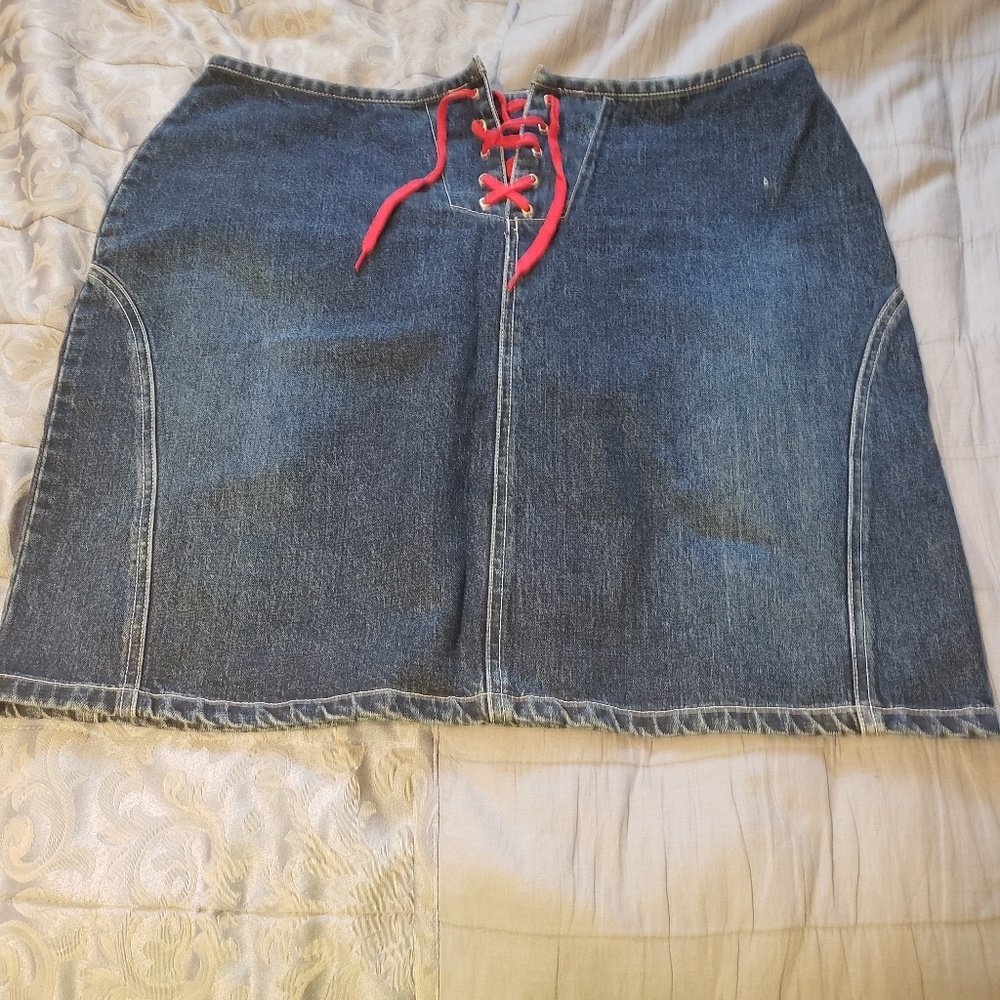 Tommy blue jean skirt
